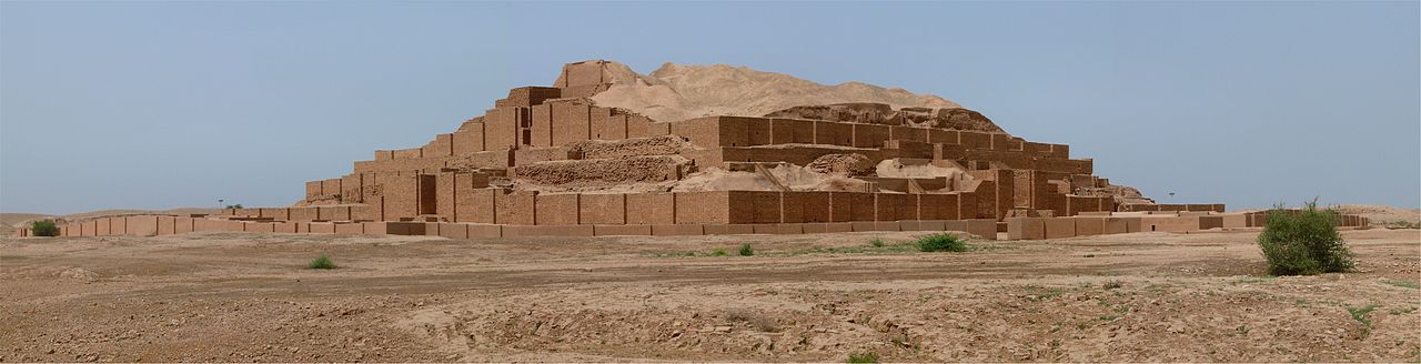 ue panoramique de Dur Untash Napirisha, la zigourat élamite de Tchogha Zanbil, province du Khuzestan, Iran. Image résultant de la combinaison de 4 vues.