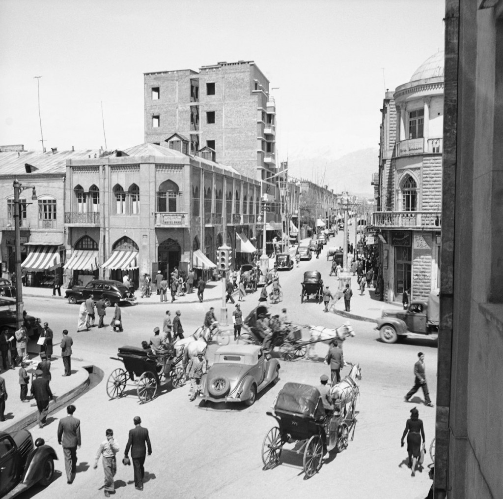 L'avenue Lalezar, 1946