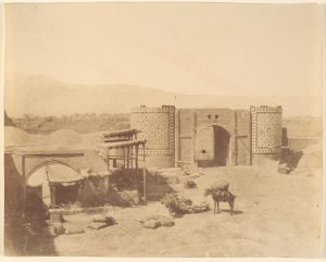 Porte du Gouvernement. Photo prise entre 1840 et 1870, possiblement par Luigi Pesce (1818–1891).